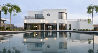 Bauhaus Villa Eladó